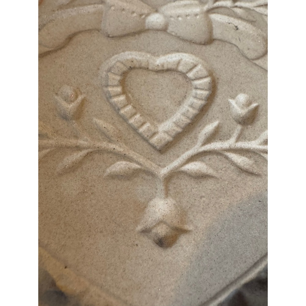 Vintage Sweet Heart Brown Bag Cookie Art Mold 1992 Pampered Chef Heart Stoneware - Picture 6 of 6